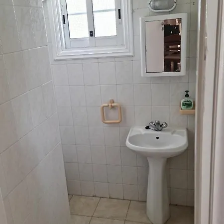 Oroklini Coast Holiday House 펜션