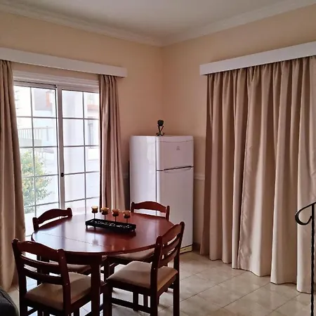 度假居 Oroklini Coast Holiday House *